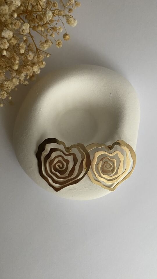 Kalp Formlu Gül Küpe