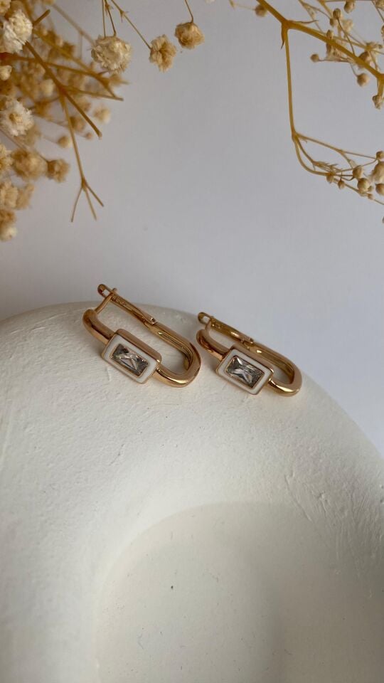 Beyaz mineli  taşlı dikdörtgen form küpe