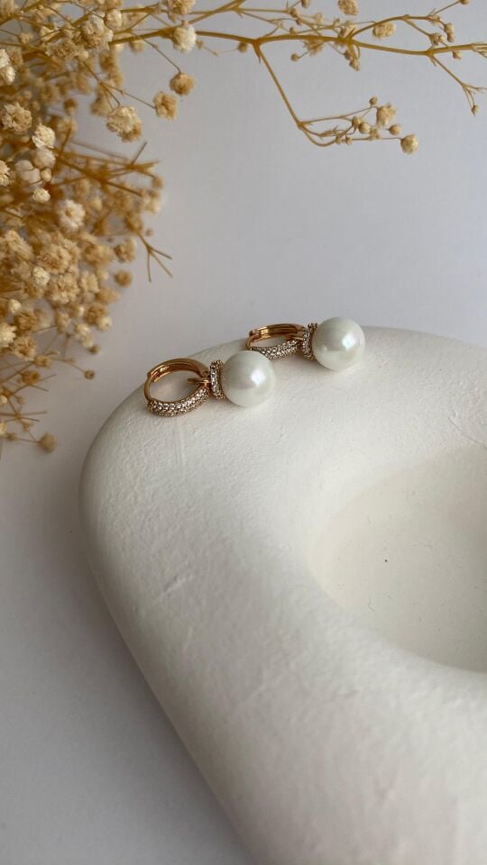 İnci uçlu mini taşlı halka küpe