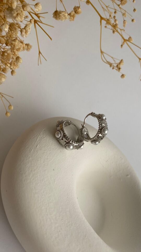 İncili halka silver küpe