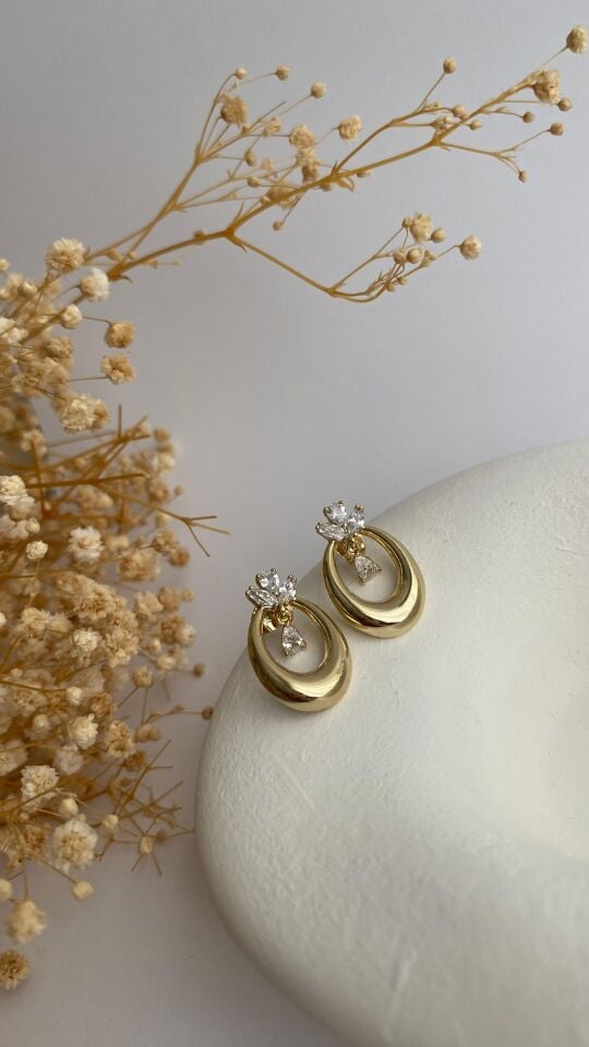 Gold taş detaylı oval küpe