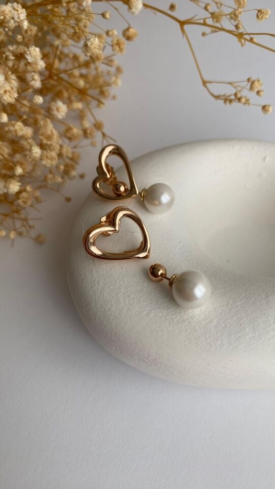 Kalp formlu inci uçlu küpe