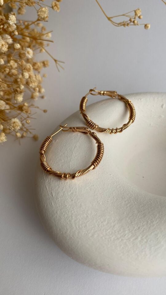 Etrafı telli rose gold halka küpe