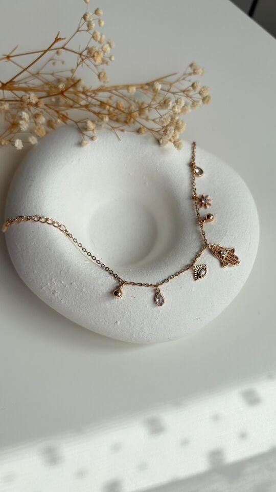 Fatma Ana'nın Eli charmlı bileklik