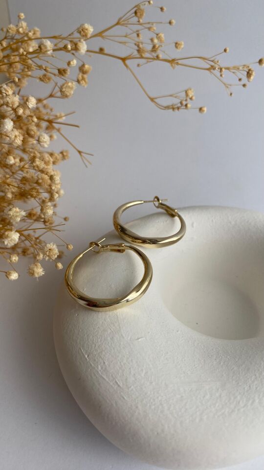 14K Gold ortası hafif burgu küpe
