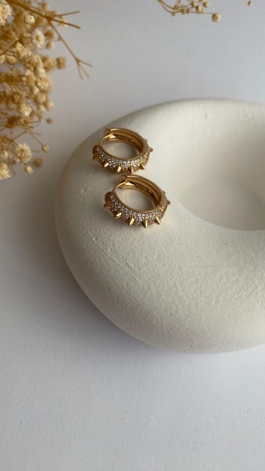 Mini çivili taşlı halka küpe