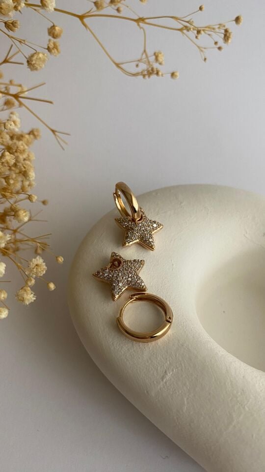 Taşlı yıldız uçlu mini halka küpe
