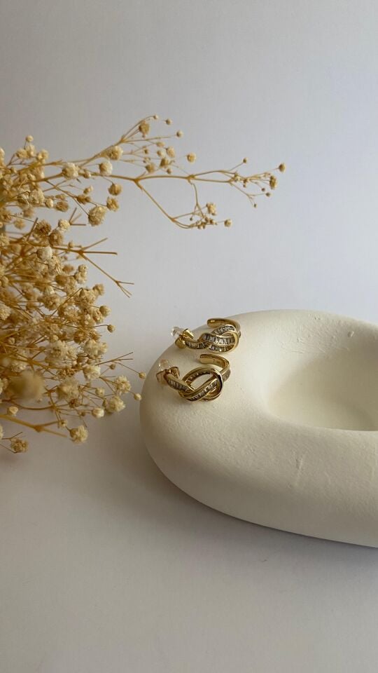 Taşlı düğüm formlu küpe