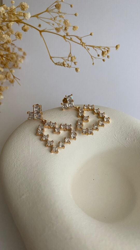 Taşlı kalp piksel gold küpe