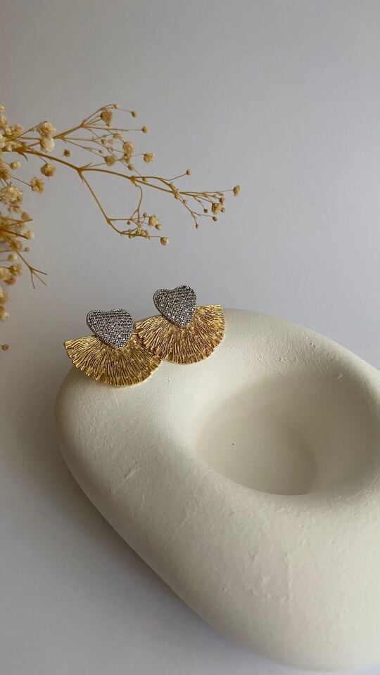 Kalp saçaklı küpe