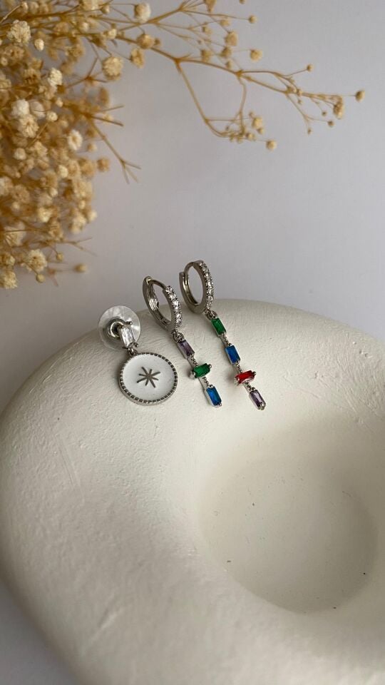 Silver renkli sallantılı üçlü set küpe
