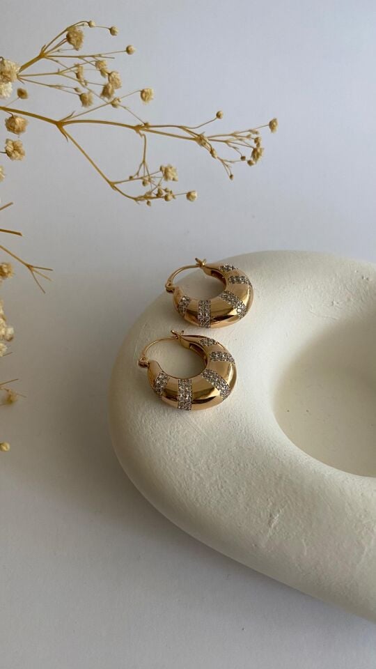 Rose gold yarım ay taş işli küpe