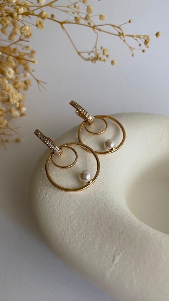 Halkalı incili küpe