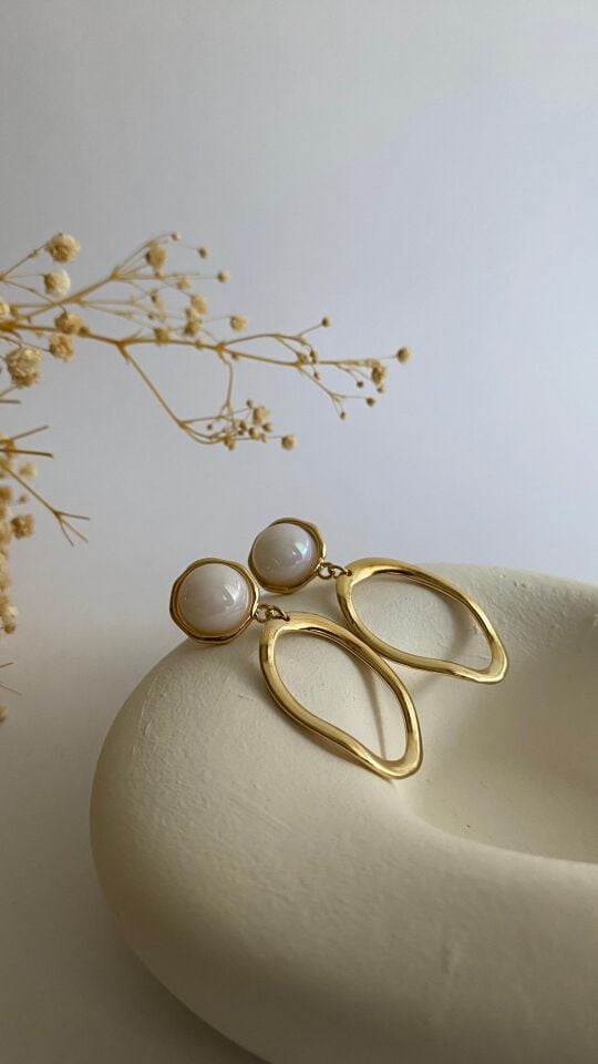 Büyük incili oval halkalı küpe