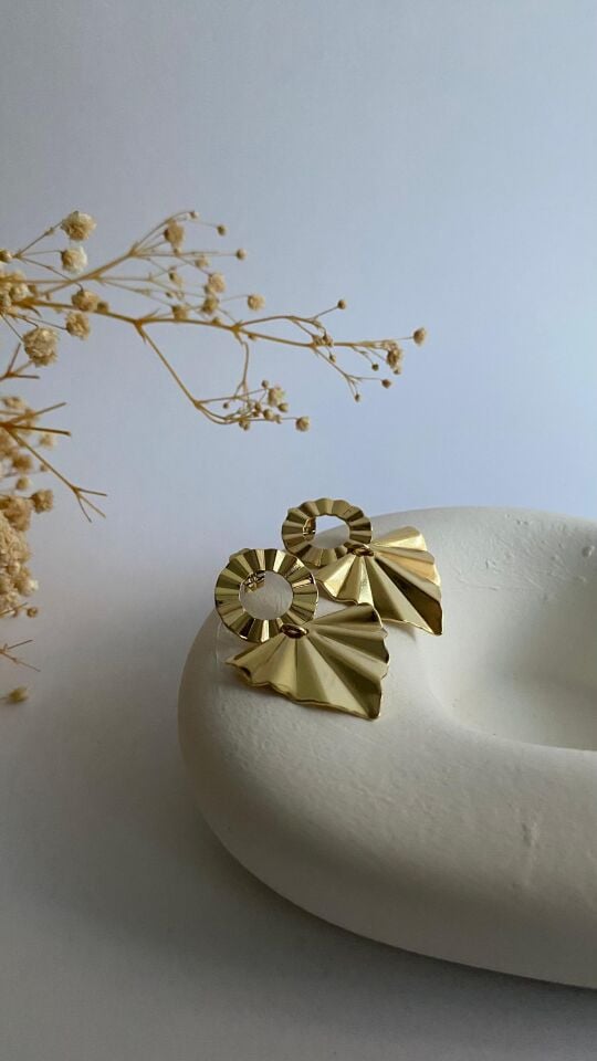 Gold sallantılı yelpaze küpe