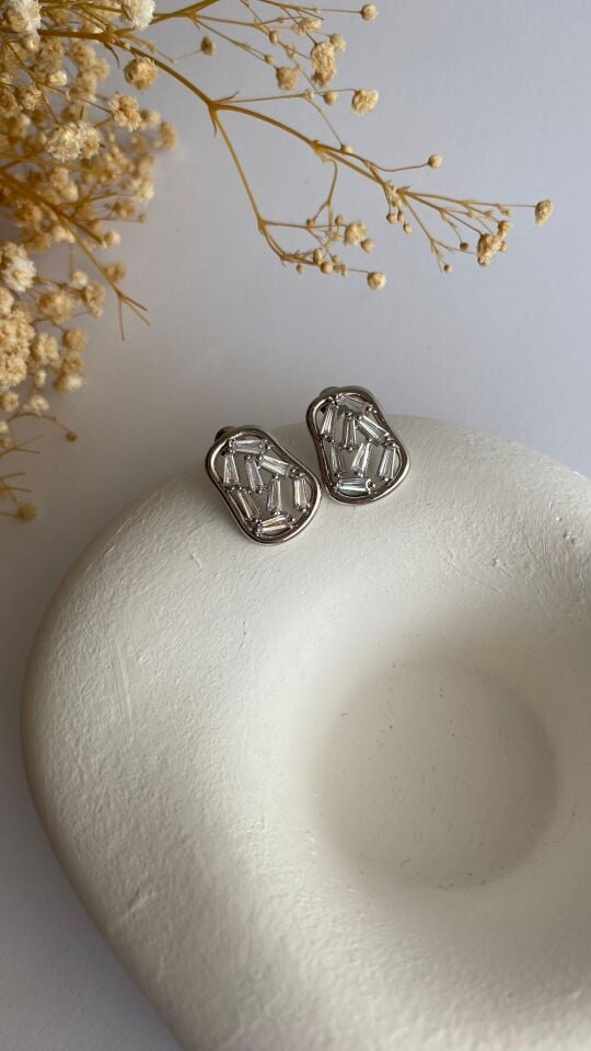 Silver üstü baget taşlı küpe