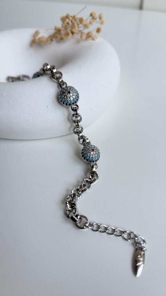 Nouă Silver Bileklik