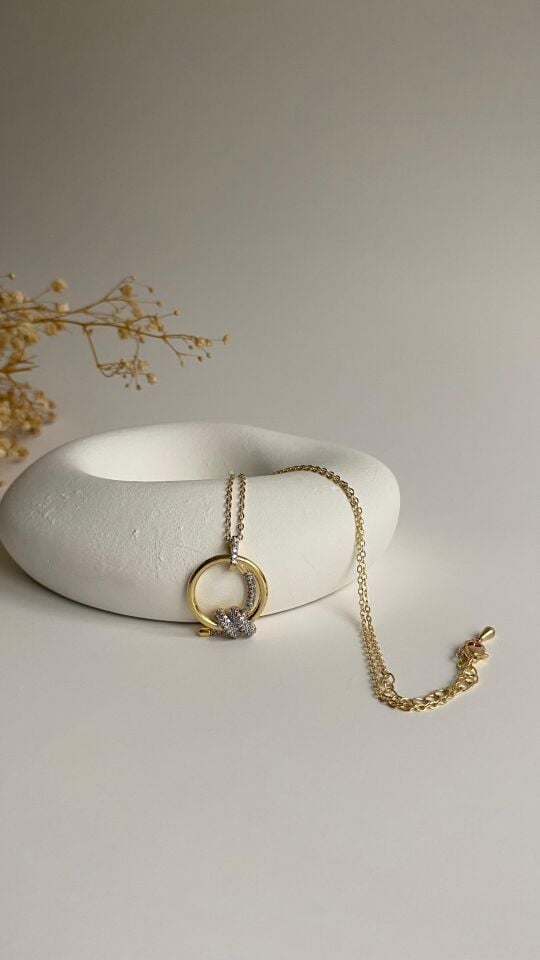 Yuvarlak uçlu sarmal taşlı kolye