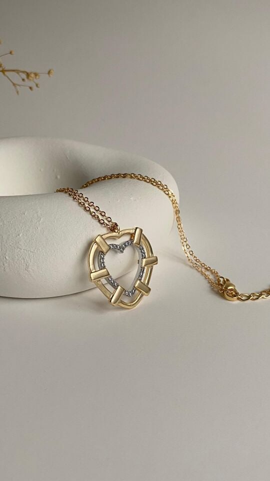 Çift kalpli taşlı kolye