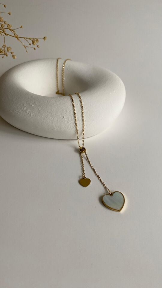 Sedef kalp uçlu çelik  kolye