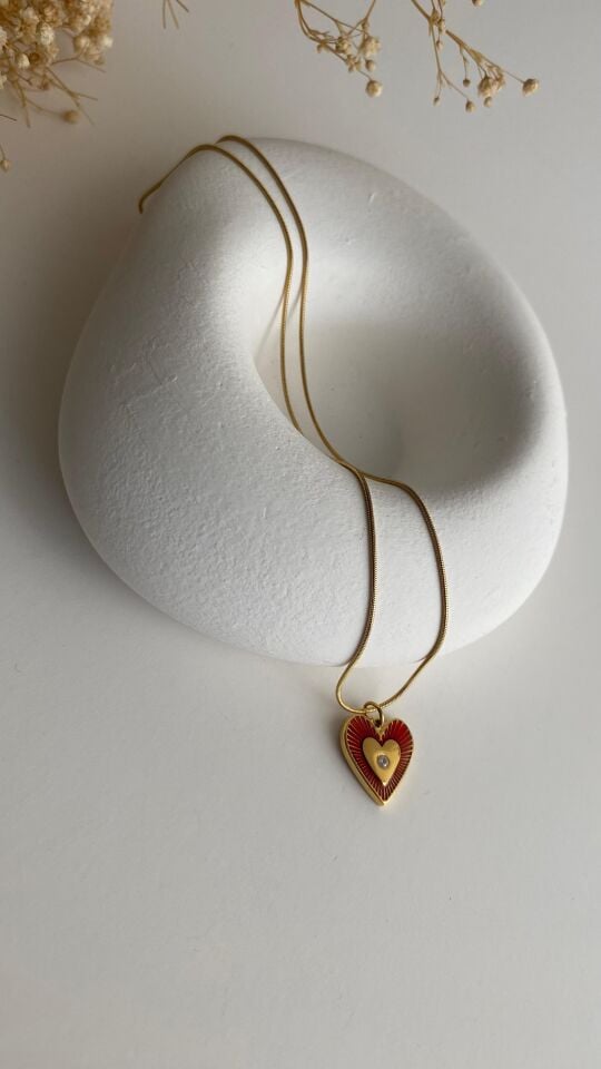 Kırmızı kalp uçlu çelik kolye