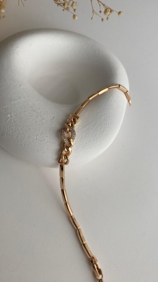 Rose gold ortası zincir taşlı bileklik