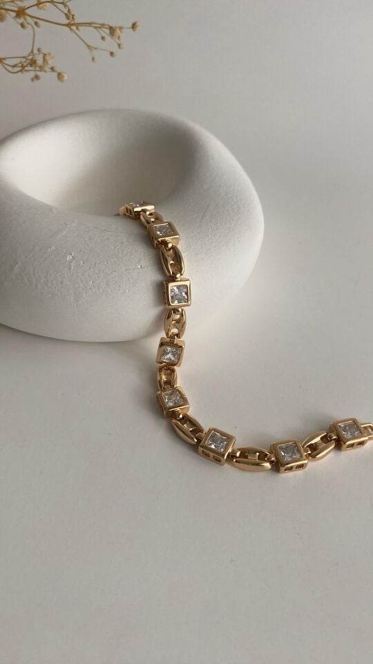 Rose gold kare taşlı bileklik