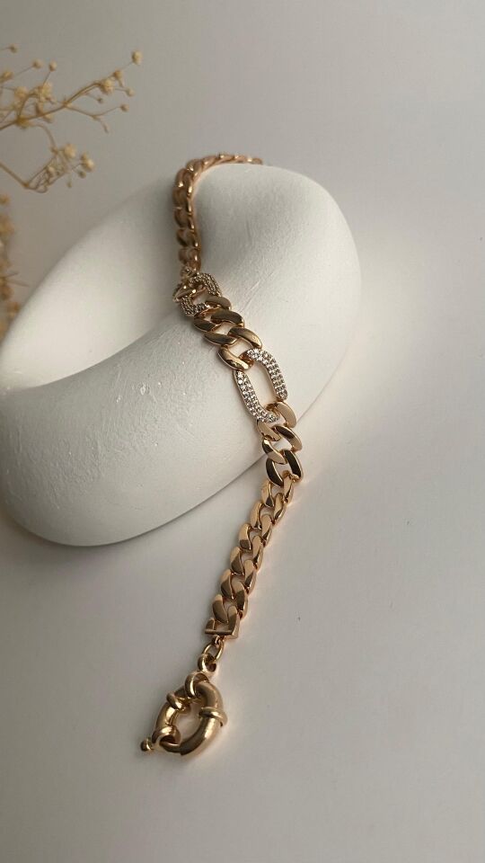 Rose gold geçmeli taşlı gemici kapamalı vip bileklik