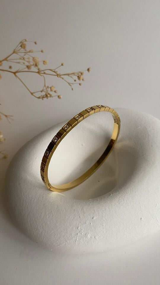 Gold taşlı ince kelepçe