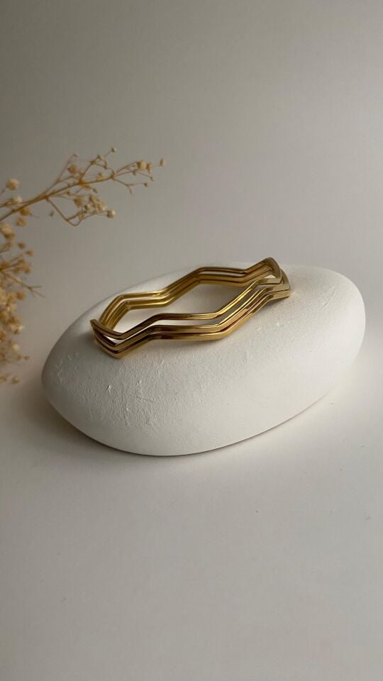Üçlü kıvrımlı gold çelik ajda bilezik