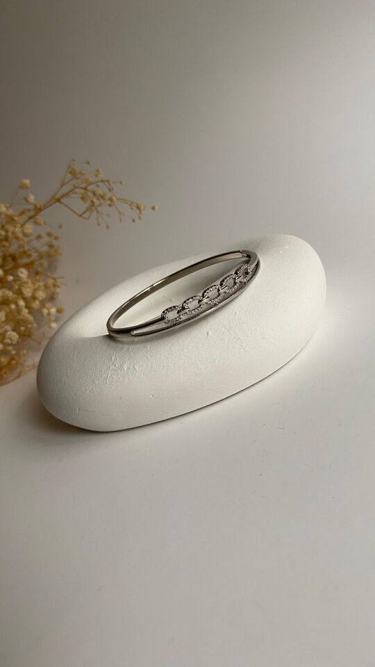 Silver zincir detay taşlı kelepçe