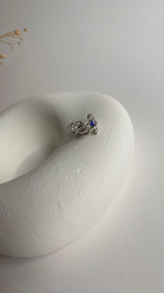 Silver nazar boncuklu kıkırdak küpesi
