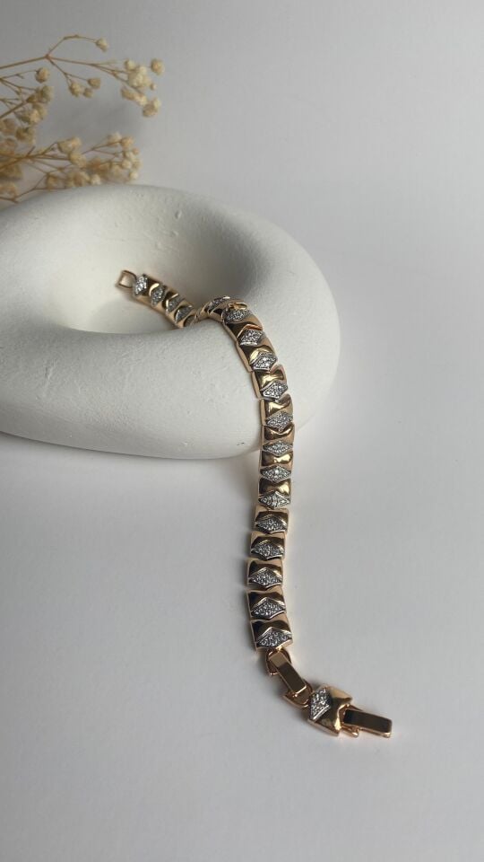 Rose gold karo taşlı bileklik