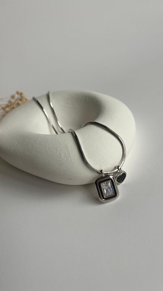 Silver siyah dikdörtgen uçlu premium kolye