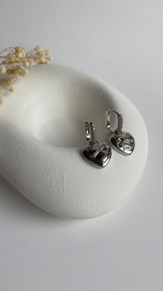 Silver kalp uçlu düğme küpe