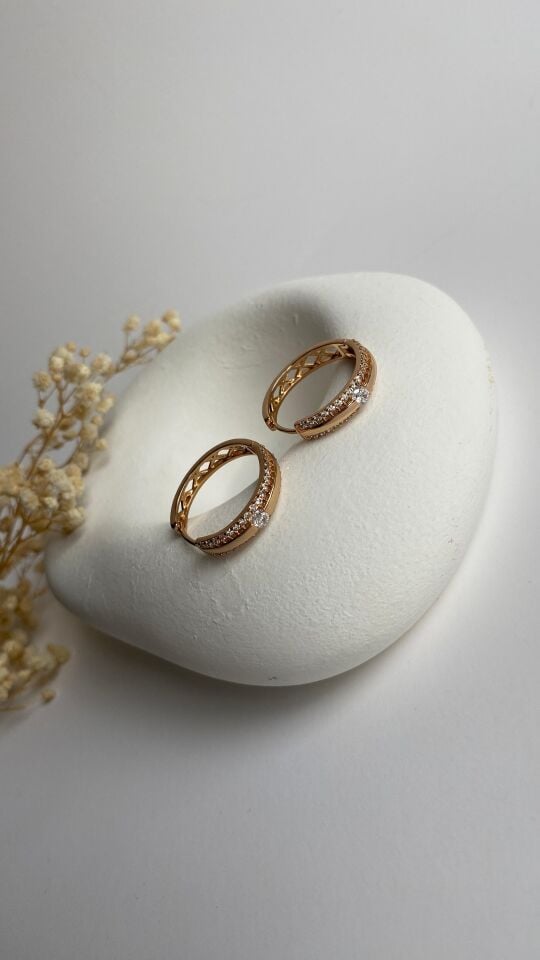 Rose gold ortası mini taşlı halka küpe