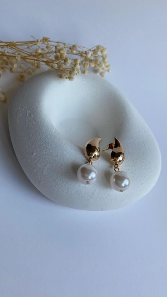 Rose gold damla formlu inci uçlu küpe