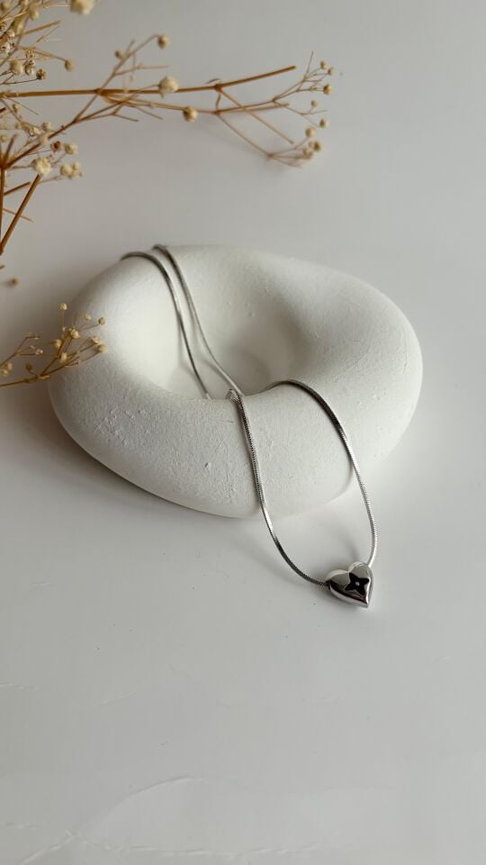Silver heart kolye
